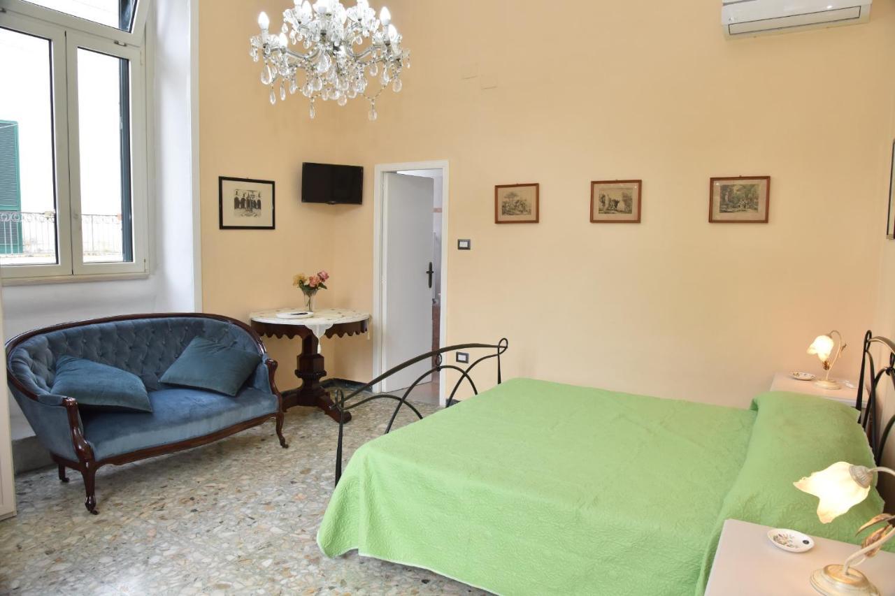 Rosaria Suite & Rooms Lecce Esterno foto